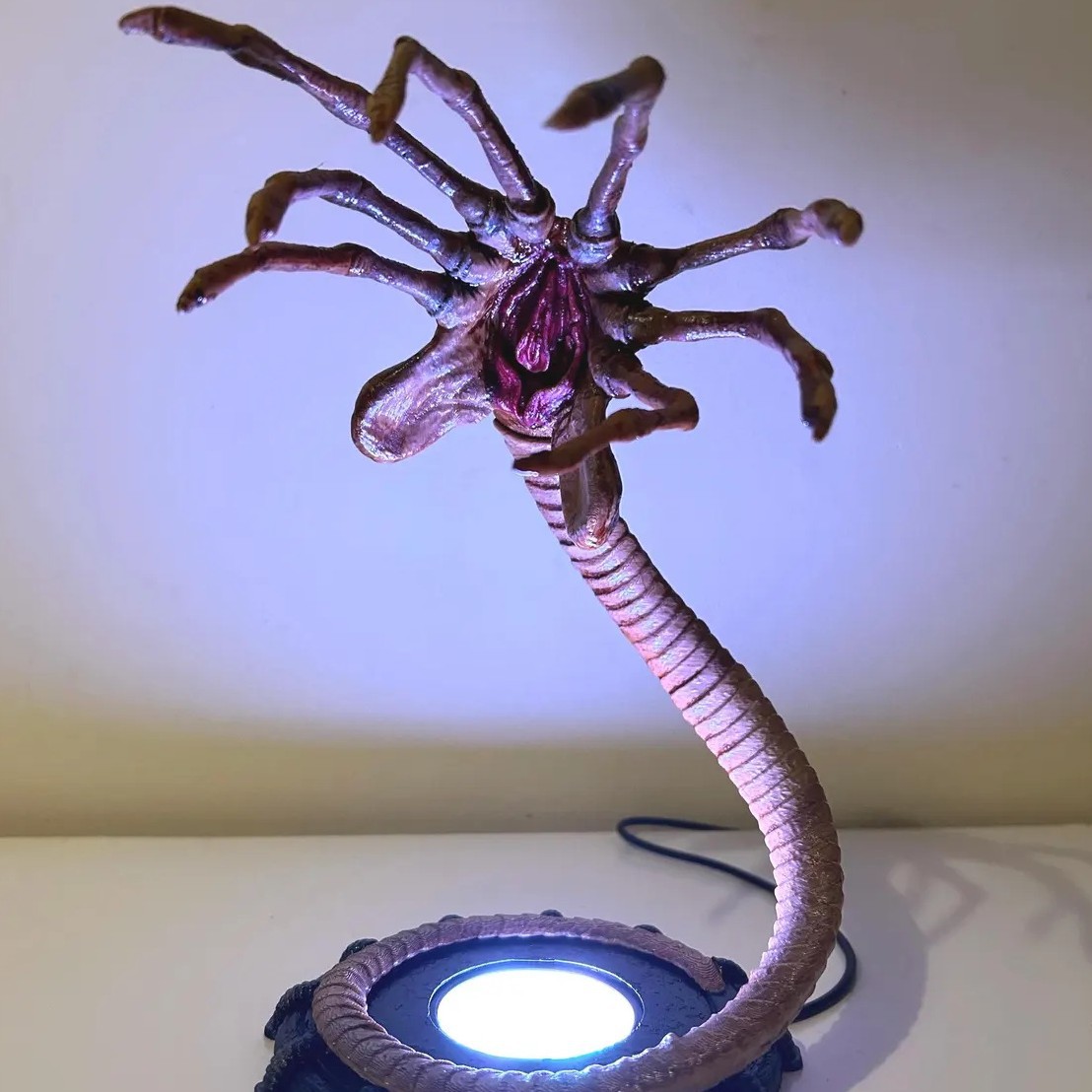 Alien Facehugger Lamp Nightlig - Neon Sign Party recension och pris